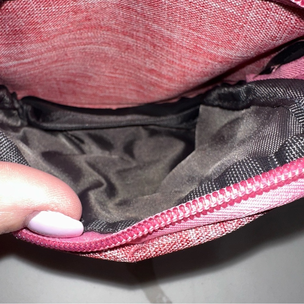 NuPouch Anti-Theft Sling Bag with USB Charging Port - Heather Rose - Picture 4 of 14
